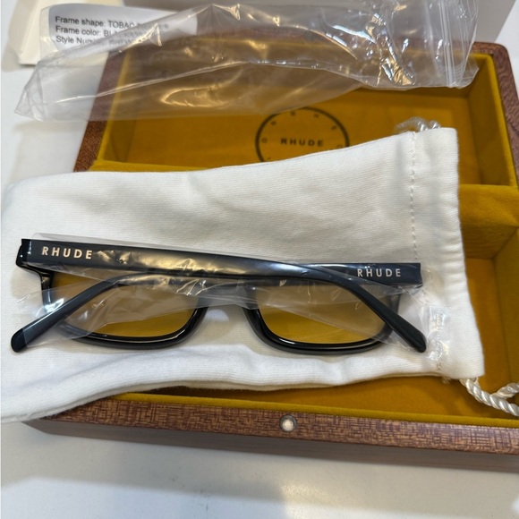 Rhude Wooden Chess Set - Brown and Cream - tobac frames - Picture 6 of 7